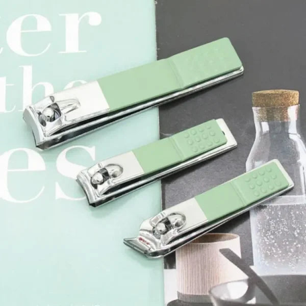 16 In 1 Nail Kit Manicure Cutters Nail Clipper Set Household Stainless Steel Ear Spoon Nail Clippers Pedicure Nail Scissors Tool Set (random Color)